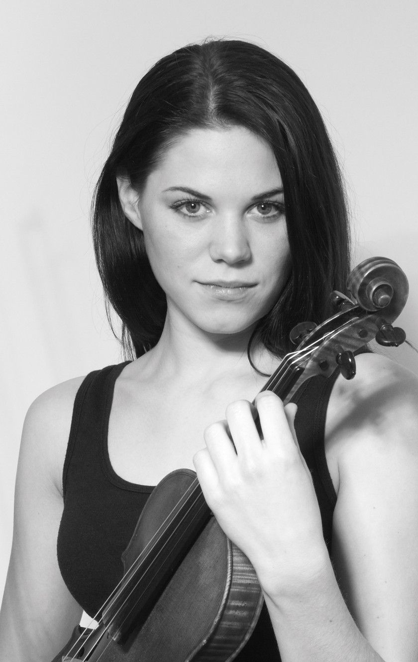 Portrait of Holly Nelson